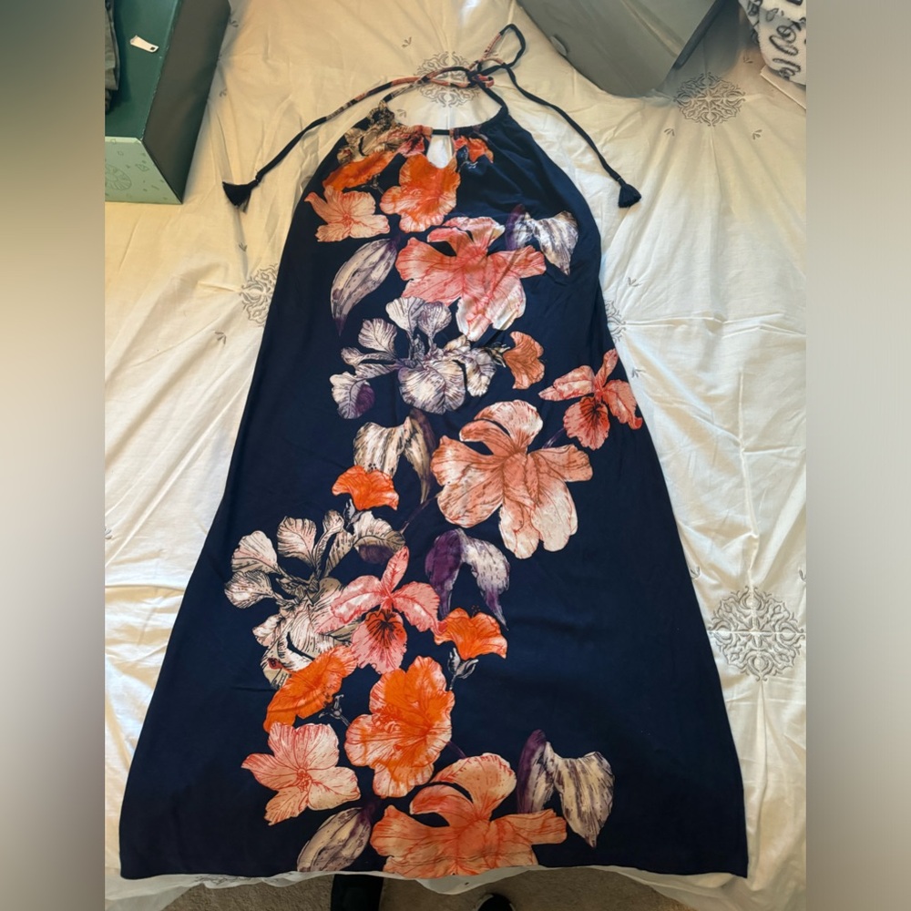 Tommy Bahama dress /has shelf bra built in